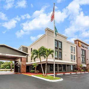 La Quinta By Wyndham St. Petersburg Northeast *Newly Renovated Hotel Exterior photo